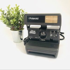 POLAROID ONE STEP INSTANT CAMERA